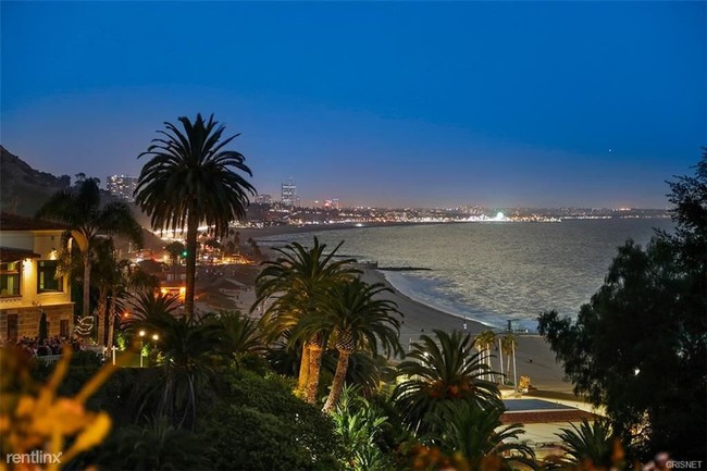 Foto del edificio - 3 br, 4 bath House - 210 Mantua Rd