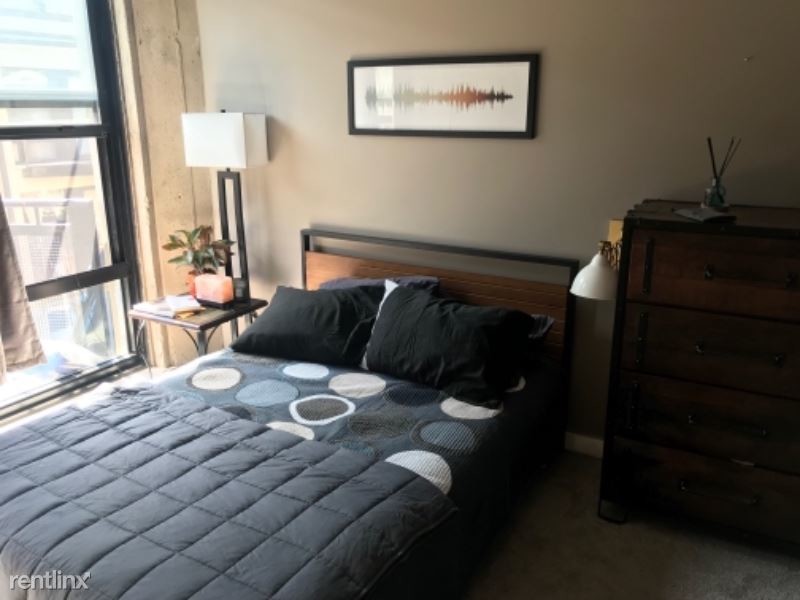 Primary Photo - 1111 W 14th Pl