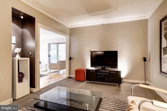 Foto del edificio - 777 7th St NW