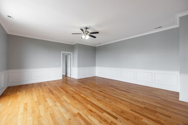 Foto del edificio - 520 N Western Ave