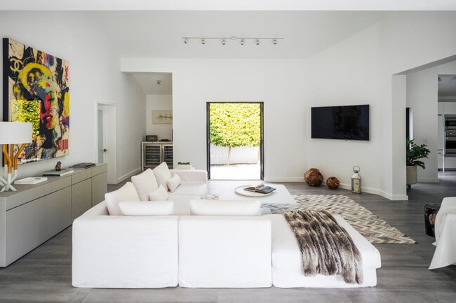 Foto del edificio - 259 N Coconut Ln