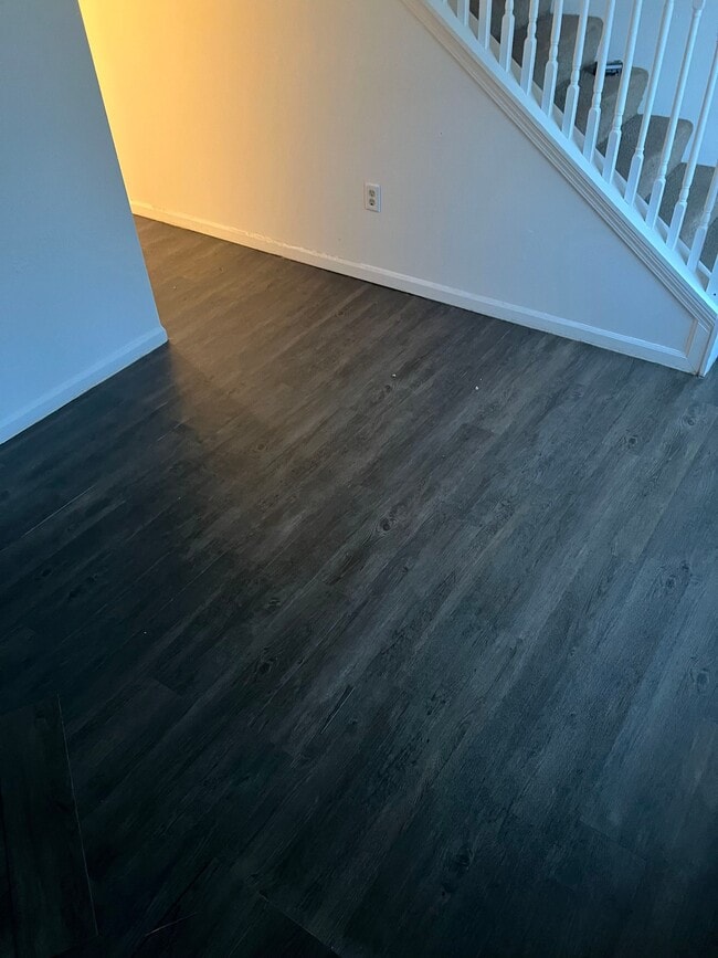 Building Photo - 518 Hope St