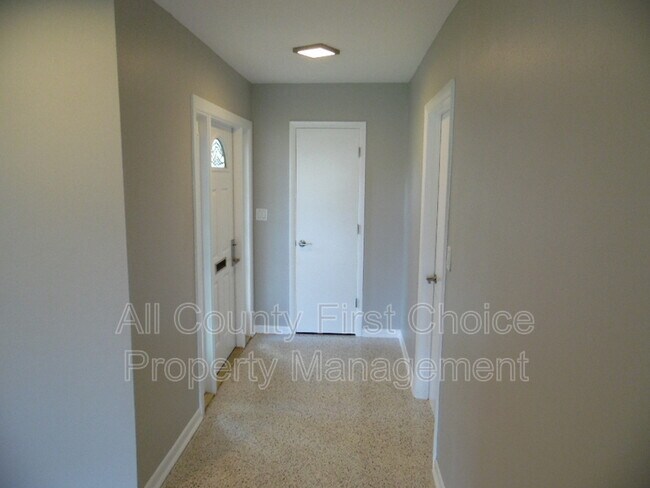Foto del edificio - 509 Lewis Blvd SE