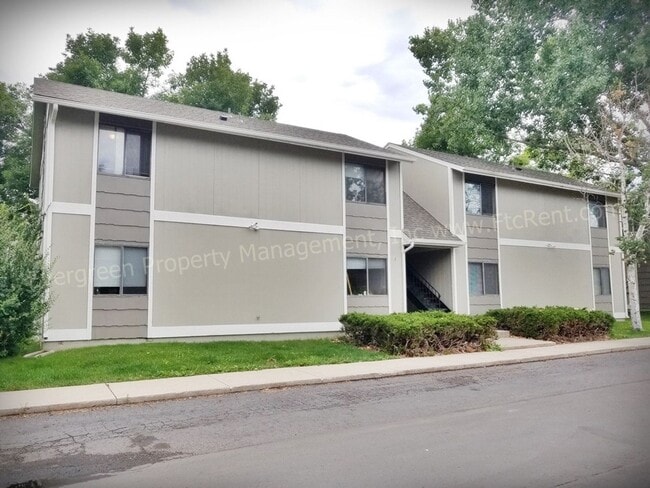Building Photo - 3950 Manhattan Ave
