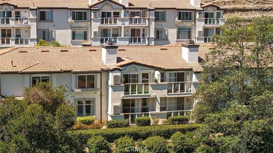 Building Photo - 30902 Club House Dr