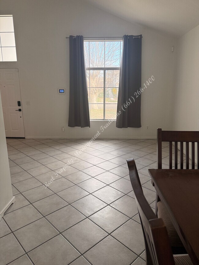 Foto del edificio - 44639 Tarragon Dr