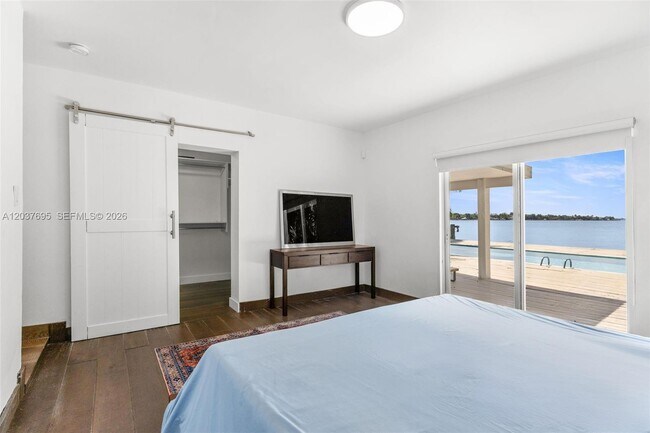 Foto del edificio - 8220 Hawthorne Ave