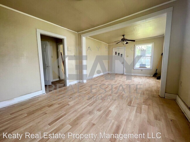Building Photo - 2 br, 1 bath House - 806 West D Street