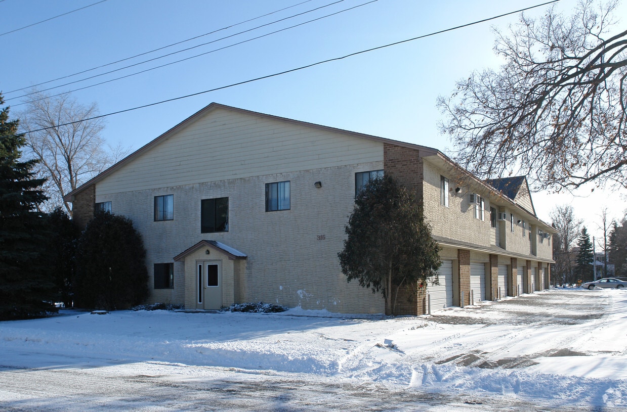 316 Polk St, Anoka, MN 55303 Apartments in Anoka, MN