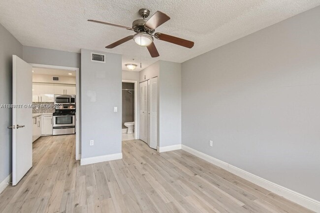 Building Photo - 12178 St.Andrews Pl