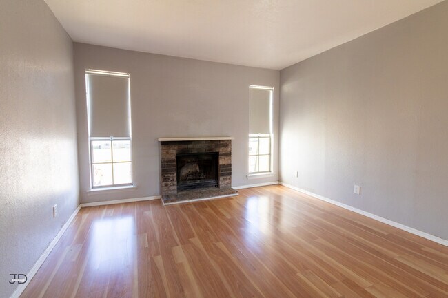 Foto del edificio - 4110 Faith Rd