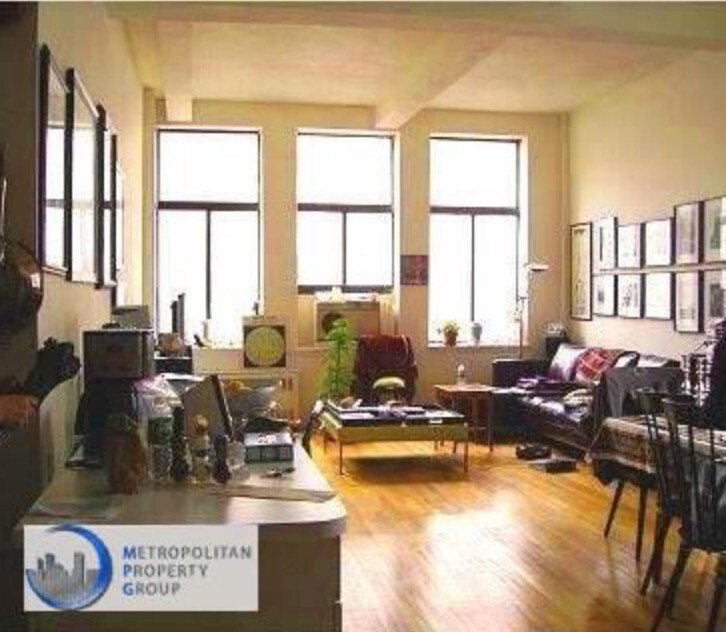 Primary Photo - 239 Park Ave S
