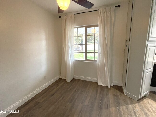 Building Photo - 7602 E Catalina Dr