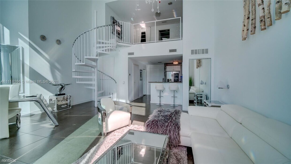Primary Photo - 1 br, 1.5 bath Condo - MET1 CONDO