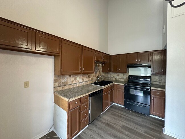 Foto del edificio - 100 Teal Ln