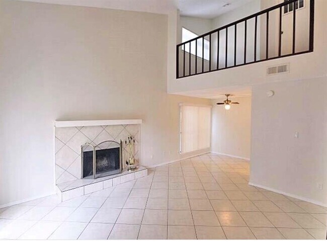 Foto del edificio - 9365 Pagewood Ln