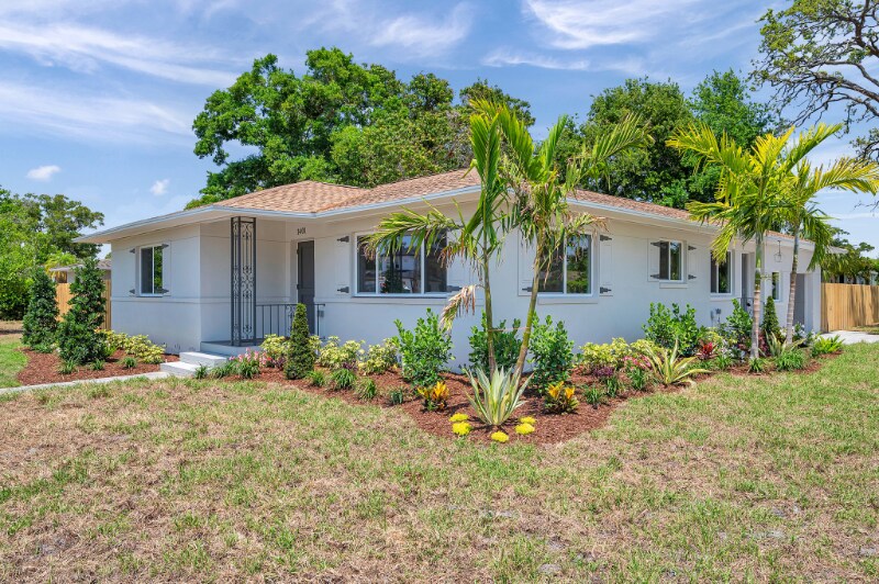 Foto principal - 1401 49th St N