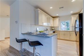 Foto del edificio - 603 NE 28th St