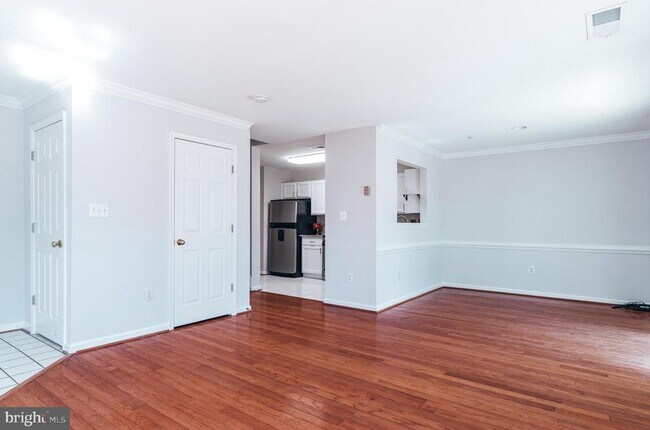 Foto del edificio - 6607 Netties Ln