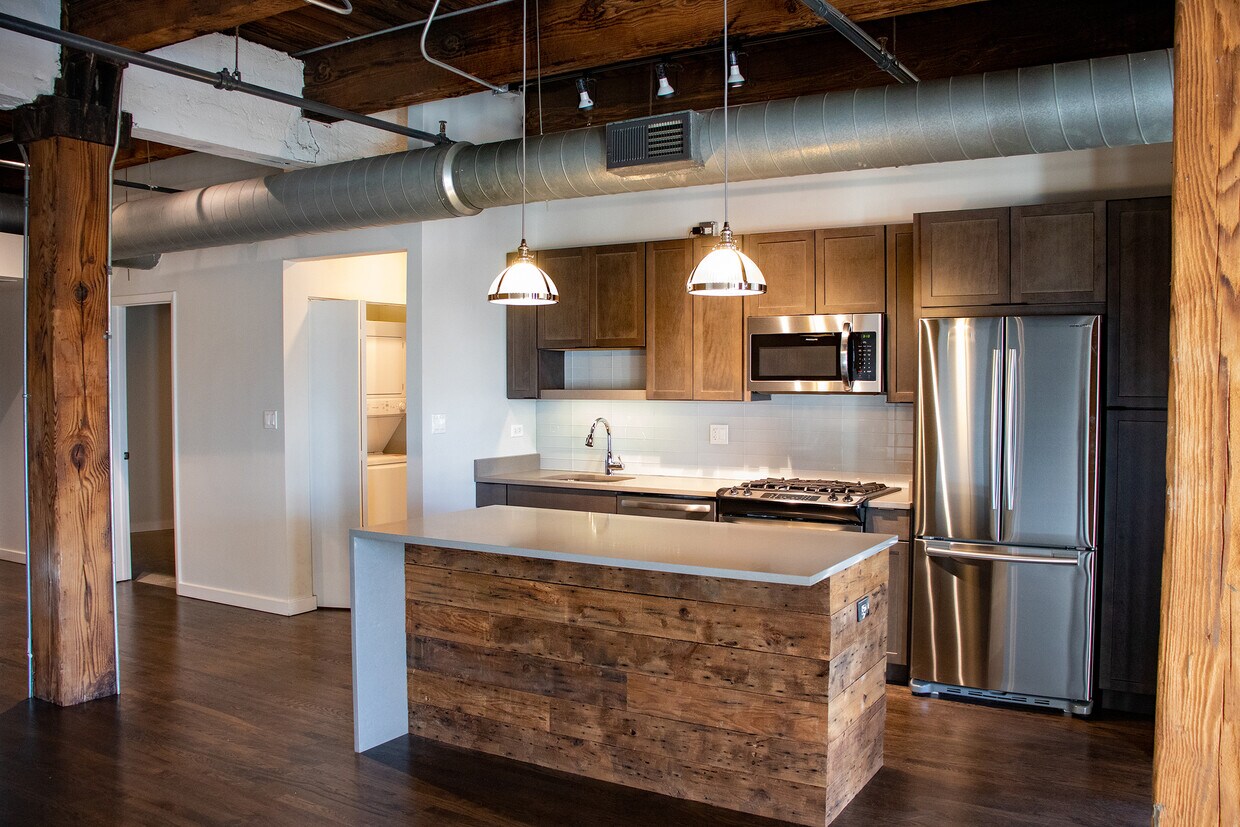 The Lofts at Gin Alley Apartments Chicago, IL