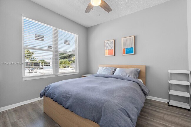 Foto del edificio - 1320 Drexel Ave