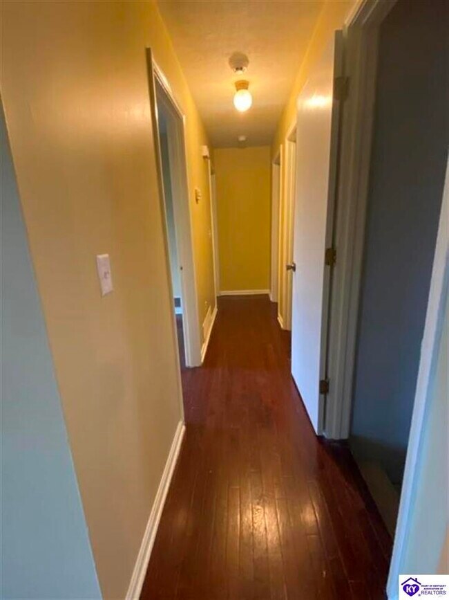 621 E Lincoln Trail Blvd, Radcliff, KY 40160 House Rental in Radcliff, KY