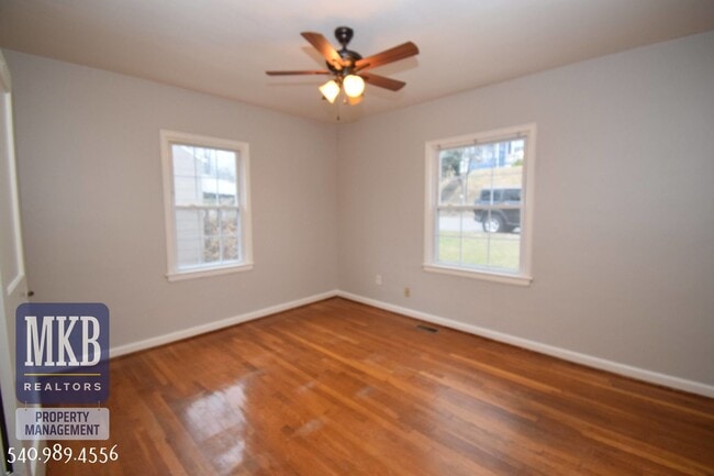 Building Photo - 2533 Westover Ave SW