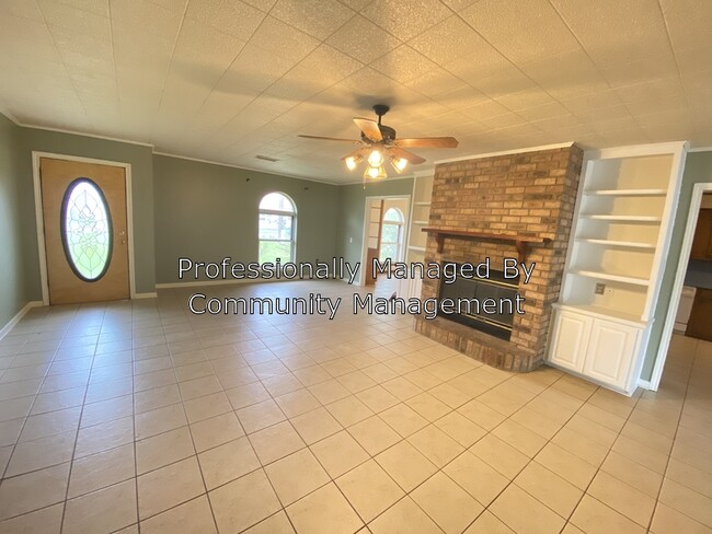 Building Photo - 40291 LA-42
