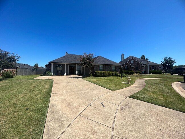 Building Photo - ELEGANT HOME IN NORTH BOSSIER'S ROSEDALE P...