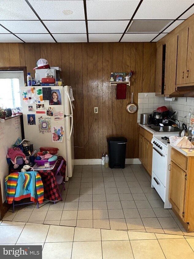 Primary Photo - 603 Cedar St