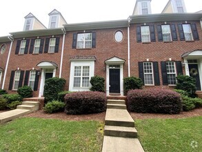 Building Photo - 104 W Savannah Rdg Rd