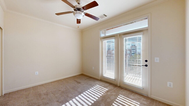Interior Photo - Signal Hill Apartment Homes