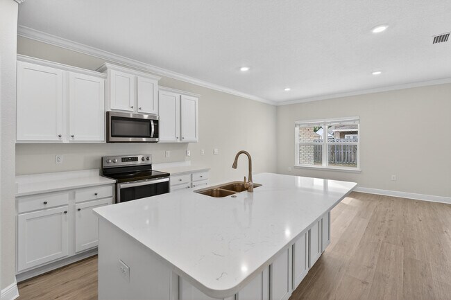 Foto del edificio - 93 Eagles Nest Dr