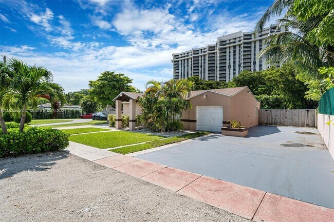 Foto del edificio - 1410 NE 108th St