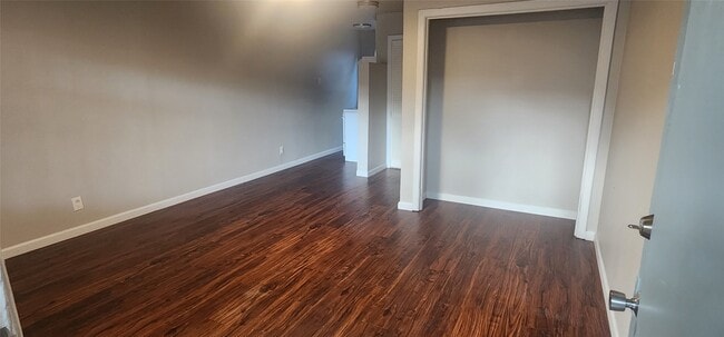 Building Photo - 2501 Yoakum Blvd