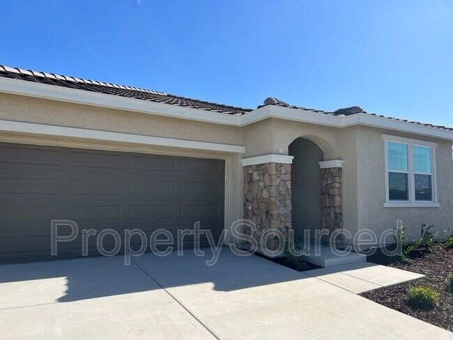 Building Photo - 15618 Testarossa St