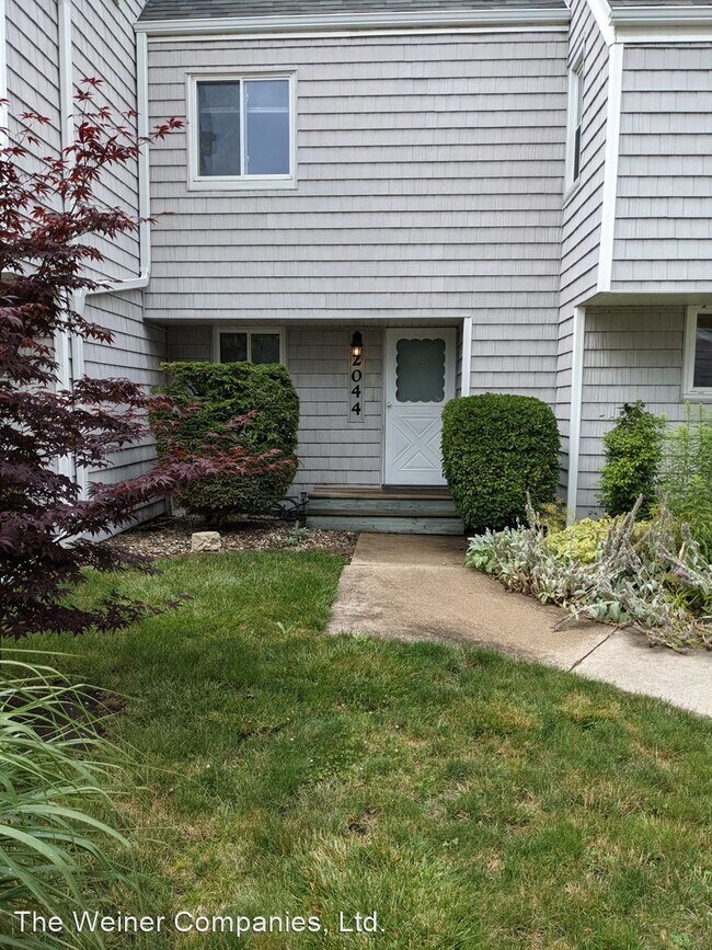 Building Photo - 2 br, 1.5 bath House - 2044 Blackthorn Dr.