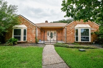 Building Photo - 11103 Pembridge Dr
