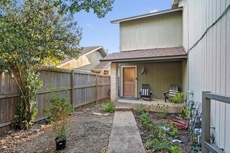 Building Photo - 6492 Hart Ln
