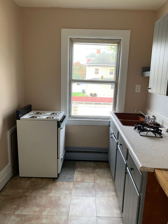 1733 Saint Marys Ave Apartment for Rent in Parkersburg, WV