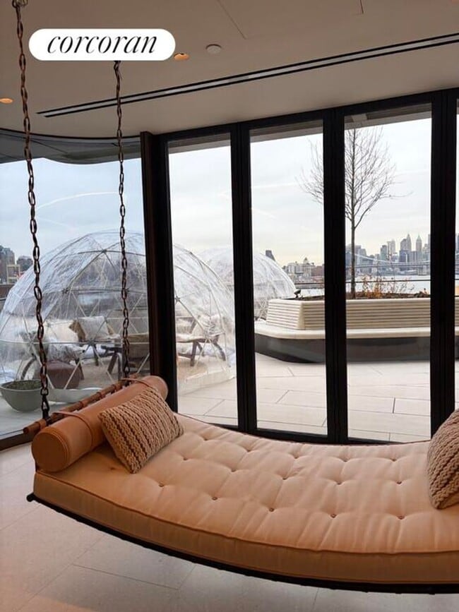 Building Photo - 480 Kent Ave