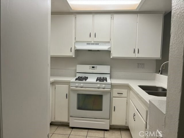 Building Photo - 778 La Tierra St