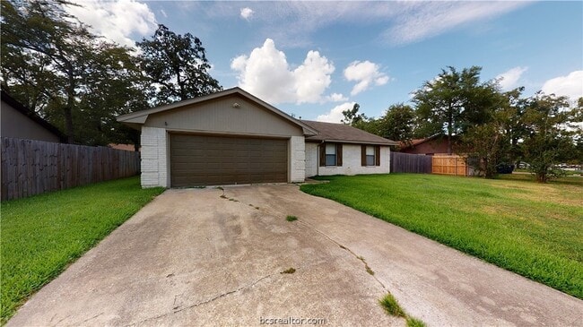 Foto del edificio - 1003 Val Verde Dr