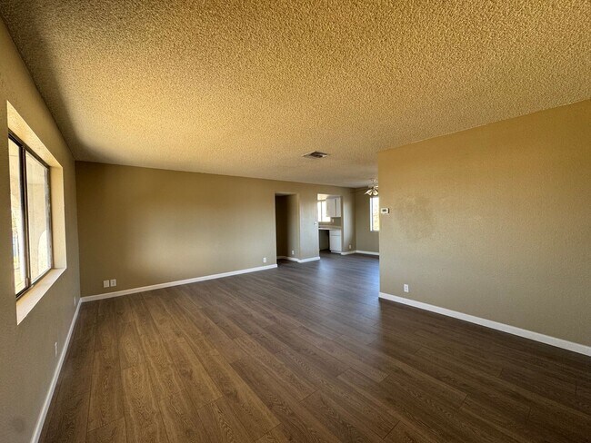 Building Photo - Single Family Home in Bullhead City, AZ!