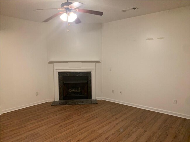 Foto del edificio - 3369 Marla Blvd NW