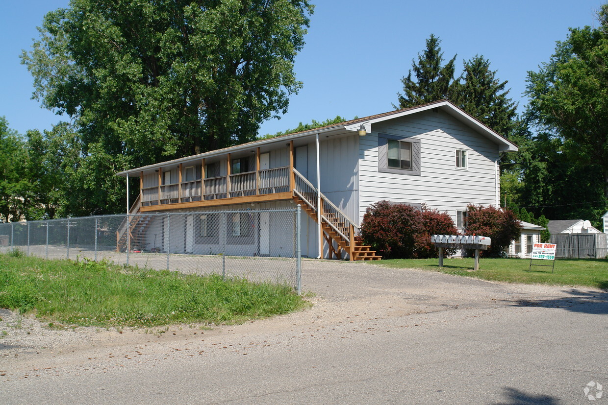 Primary Photo - 2725 Hollywood St