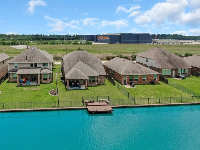 Building Photo - 3791 Lake Bend Shore Dr