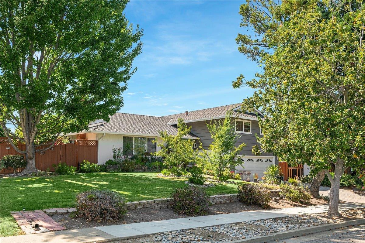 Foto principal - 227 Danville Dr