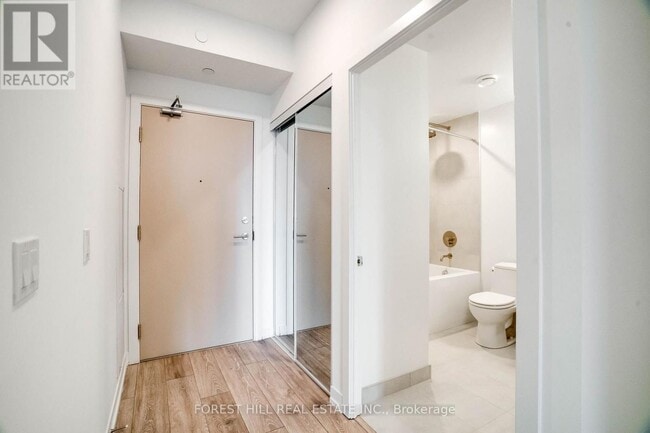 Building Photo - 2020 Bathurst St