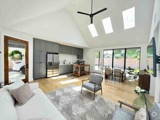 Building Photo - 7809 Mullen Dr